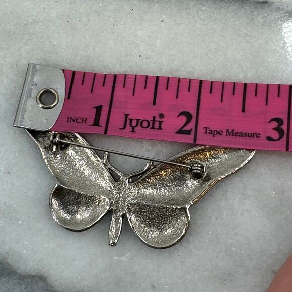 Butterfly silver pIn - Picture 3 of 5